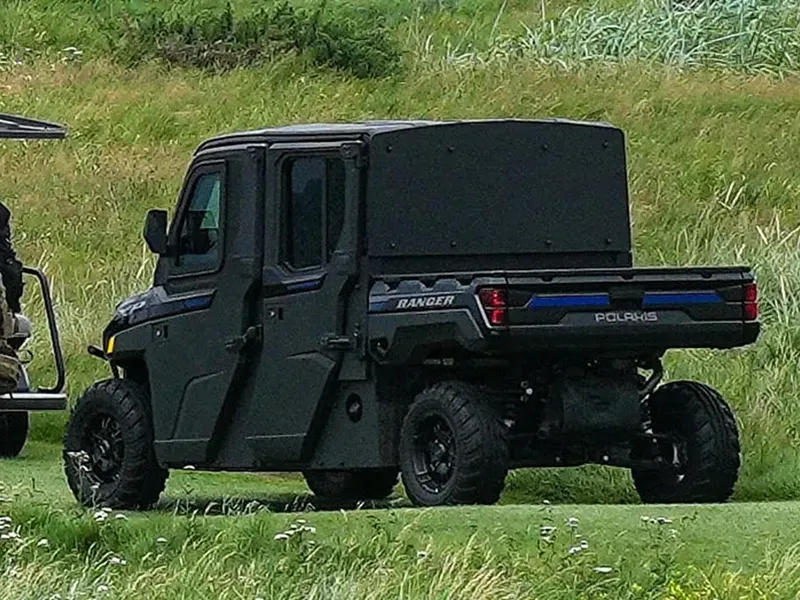 Golf Force One. Secret Service i-a făcut o mașinuță de golf blindată lui Donald Trump - Foto: businessinsider.com