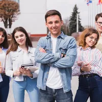 Când intră bursele școlare pe card? Elevii cu note mari și fără absențe primesc 600 de lei Foto: Freepik (fotografie cu caracter ilustrativ)
