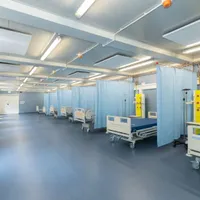 Spitalul modular din curtea Elias. Foto Dăruiește viață