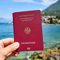 Comisia Europeană revoluționează călătoriile: pașapoarte și cărți de identitate în format digital! - FOTO: Profimedia(imagine cu rol ilustrativ)