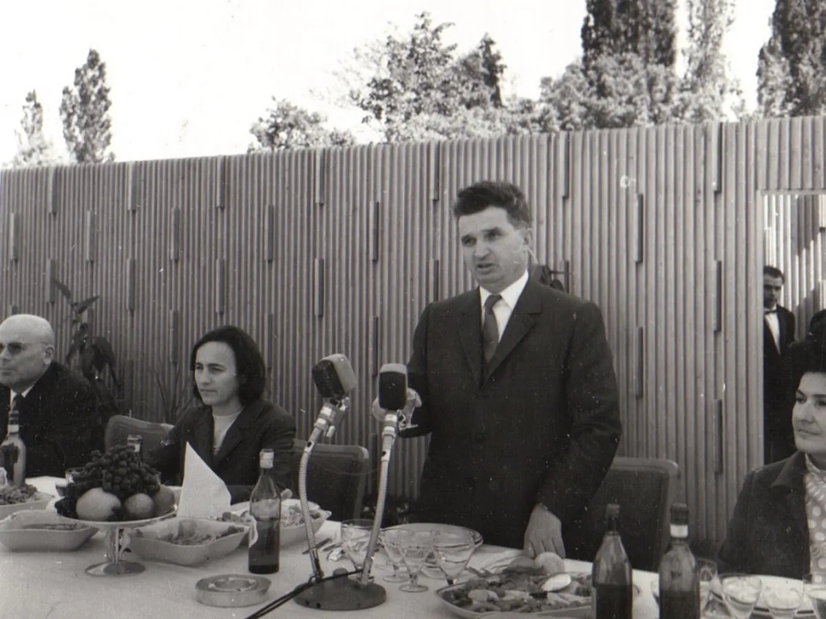 Nicolae Ceaușescu a dat bacalaureatul la 47 de ani - Foto: Fototeca online a comunismului românesc - cota 35/1965 (cu rol ilustrativ)