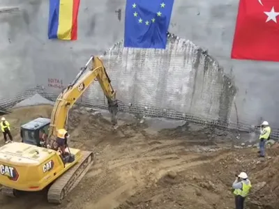A început săparea unui nou tunel pe cea mai așteptată autostradă din România - Foto: captură video