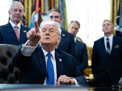 Preşedintele SUA, Donald Trump, este eful Guvernului - Foto: Profimedia Images