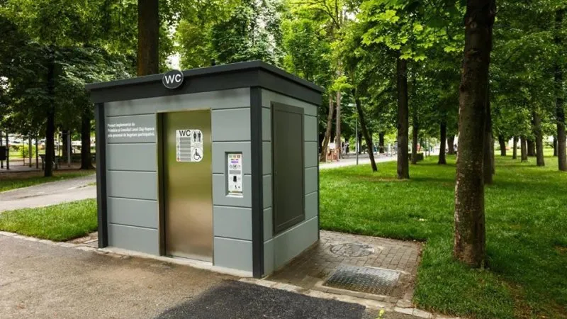 WC-uri publice automate la preț de garsonieră, în Cluj: 50.000 de euro bucata, fără instalare. / Foto: zcj.ro