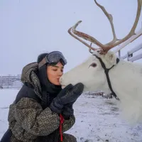 Adelina Pestrițu și fiica sa s-au întâlnit cu Moș Crăciun la el acasă, în Laponia. / Foto: Facebook, Adelina Ioana Pestrițu