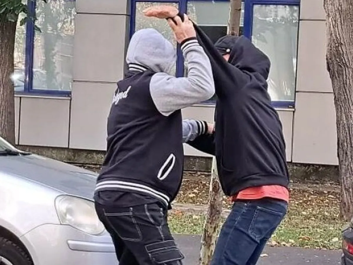 Bătaie „rasială” pentru un loc de parcare - Foto: ZdI