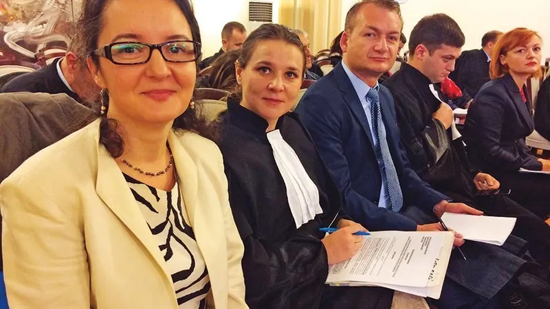 Jurista Romanița Iordache, alături de avocata Iustina Ionescu și Adrian Coman, românul care a obținut la CCR recunoașterea căsătoriei lui cu un american