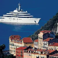 „The Eclipse”, yachtul lui Roman Abramovici, este al doilea cel mai mare yacht privat din lume/ Foto: Newsweek US