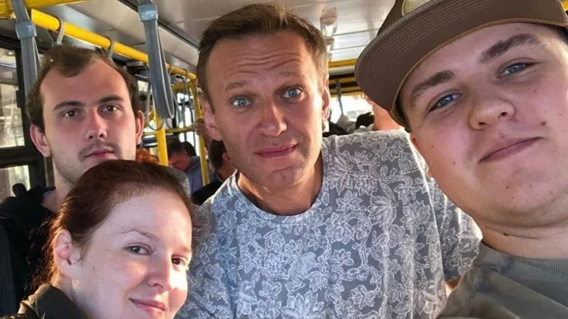 Ultima fotografie făcută de Aleksei Navalnîi înainte de a se urca în avionul din care a coborât în comă