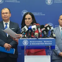 Haos la Casa de Pensie. Funcționarii NU știu ce sume de bani să pună în cuponul din ianuarie. De ce? - Foto: INQUAM PHOTOS / George Călin