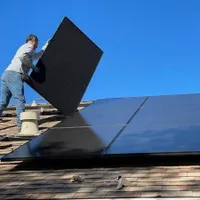 Pregătiri pentru „Taxa pe Soare”? Prosumatorii, obligați să-și monteze un contor suplimentar - Foto: DBSolar - Rol ilustrativ