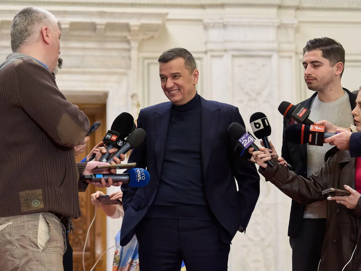 PSD, aflat la guvernare, se crede deja în opoziție: Grindeanu îl somează pe Bolojan: Redu prețul carburanților