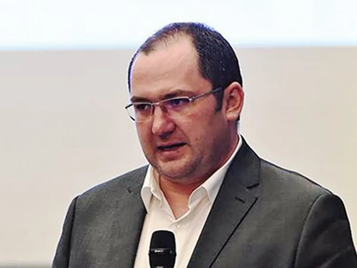 Sociologul Ciprian Grădinaru afirmă că numărul constant de mame minore arată că fenomenul este acceptat la nivel social