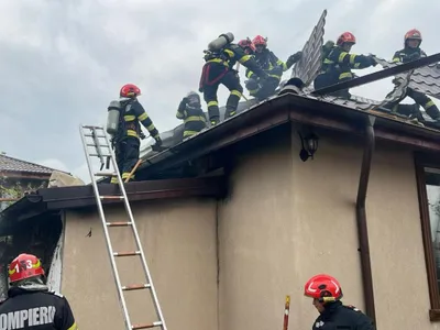 Pompierii ISUBIF intervin la incendiul din Cornetu, Ilfov - Foto: Facebook/IGSU