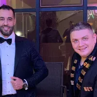 Interlopii Vali și Mircea Nebunu, șefii calnului Sportivilor, au fugit de sub ochii polițiștilor români Foto: Facebook