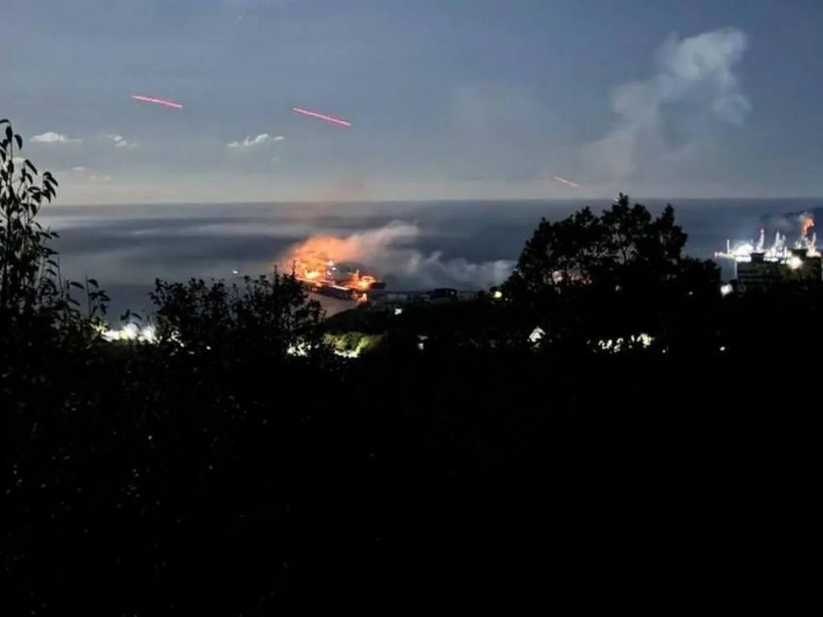 Ucraina a lovit puternic Rusia în Marea Neagră. Petrolier și instalații portuare, în flăcări