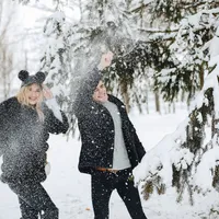 METEO. Vremea se răcește în aceste zile. Zăpadă de 15 centimetri, vânt puternic și polei - Foto: Freepik.com (rol ilustrativ)