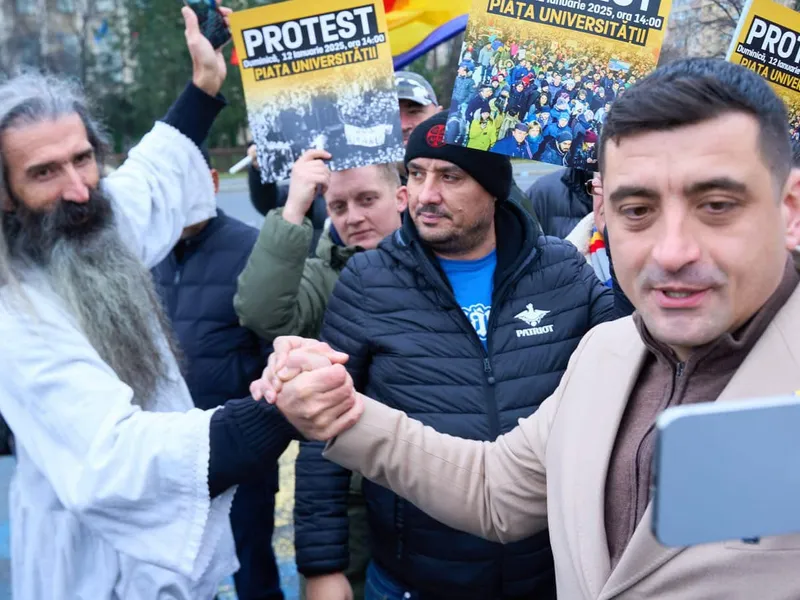 George Simion vrea să „îl îngroape” pe Călin Georgescu organizându-i un miting pe care nu l-a cerut - Foto: INQUAM PHOTOS / FB