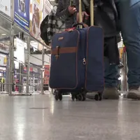 De ce românii care pleacă în vacanță cu avionul își trimit bagajele cu firme de curierat - Foto: Stirile Protv / imagine cu caracter ilustrativ