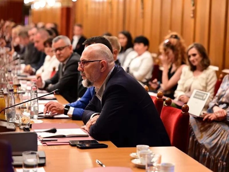Liderul UDMR, Kelemen Hunor, la reuniunea Forumului Reprezentanților Maghiari din Bazinul Carpatic - Foto: Facebook/Kelemen Hunor