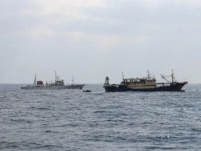 Japonia a confiscat o navă de pescuit chinezească în Marea Chinei de Sud - Foto: Profimedia Images