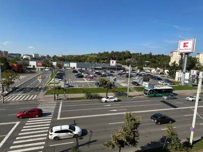 Mall - Foto:ziaruldeiasi