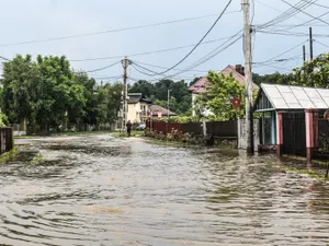 METEO Cod roșu de ploi într-un județ din România. Ce au anunțat meteorologii și unde? - Foto: Arhiva