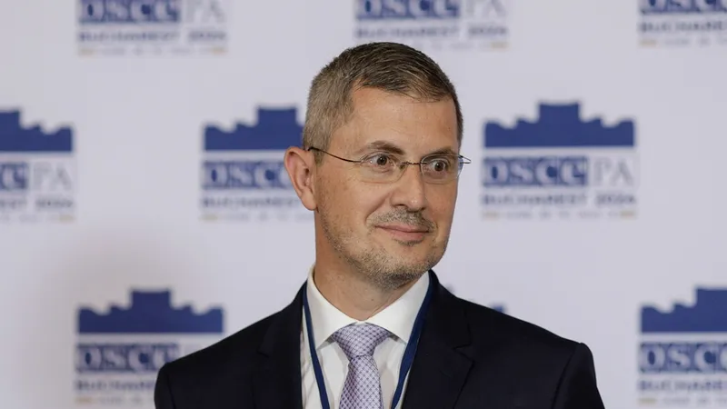 Dan Barna se leapădă de Lasconi și Nicușor Dan. Îl vrea pe Bolojan candidat la prezidențiale - Foto: INQUAM PHOTOS / Octav Ganea