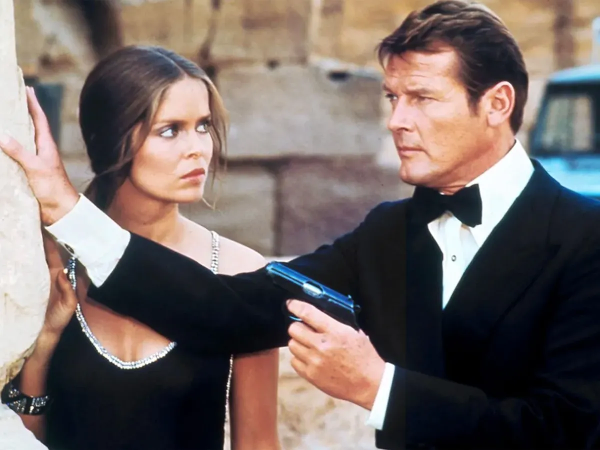 THE SPY WHO LOVED ME 1977 United Artists film cu Barbara Bach and Roger Moore - Foto: Profimedia Images