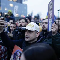 AUR a organizat un protest la congresul PPE. Pro-rusul Ilan Șor ar fi dat o mână de ajutor Foto: INQUAM Photos/Octav Ganea