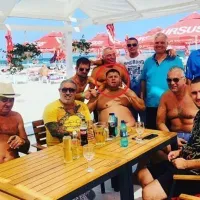 Comisarul şef al Gărzii de Mediu Bucureşti, Ionel-Viorel Glăman, pozând la bustul gol pe Facebook