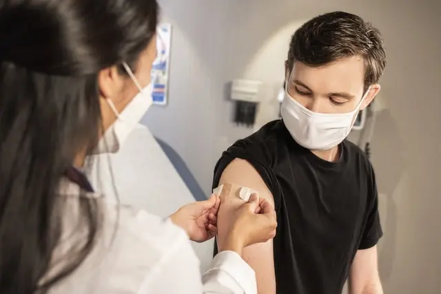 Germania prevede vaccinarea persoanelor vulnerabile cu o a treia doză de vaccin anti-COVID19/FOTO: Unsplash