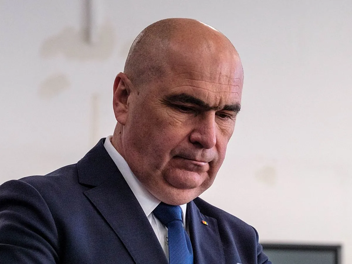 Ilie Bolojan, pe când vota, în calitate de preşedinte interimar - Foto: INQUAM PHOTOS/Alexandru Nechez