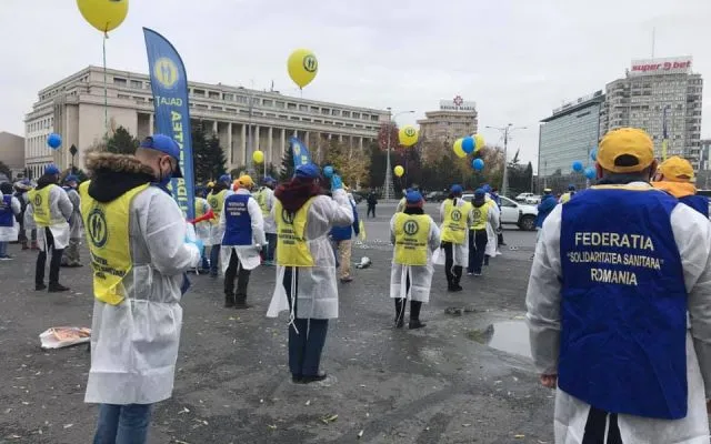 Cele mai mari cinci confederaţii sindicale organizează, miercuri, mitinguri anti-guvernamentale în faţa sediului Guvernului. / Foto: g4media.ro