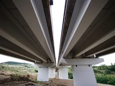 Viaduct de pe tronsonul Nădăşelu - Zimbor al Autstrăzii Transilvania - Foto: gov.ro