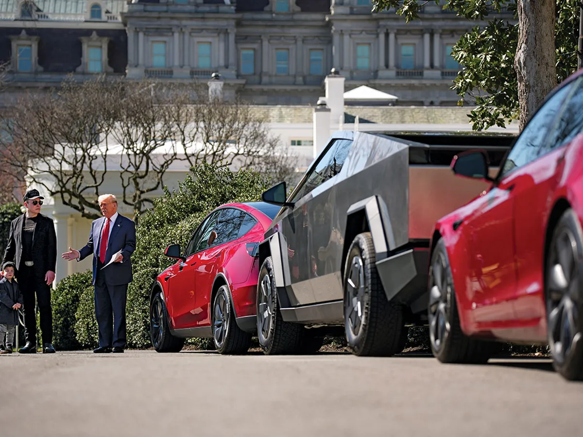 ALIANȚA AUTO Trump îl întâmpină pe Musk la a Casa Albă pentru a-și prezenta gama de vehicule în fața presei mondiale și spune că nu vrea o reducere