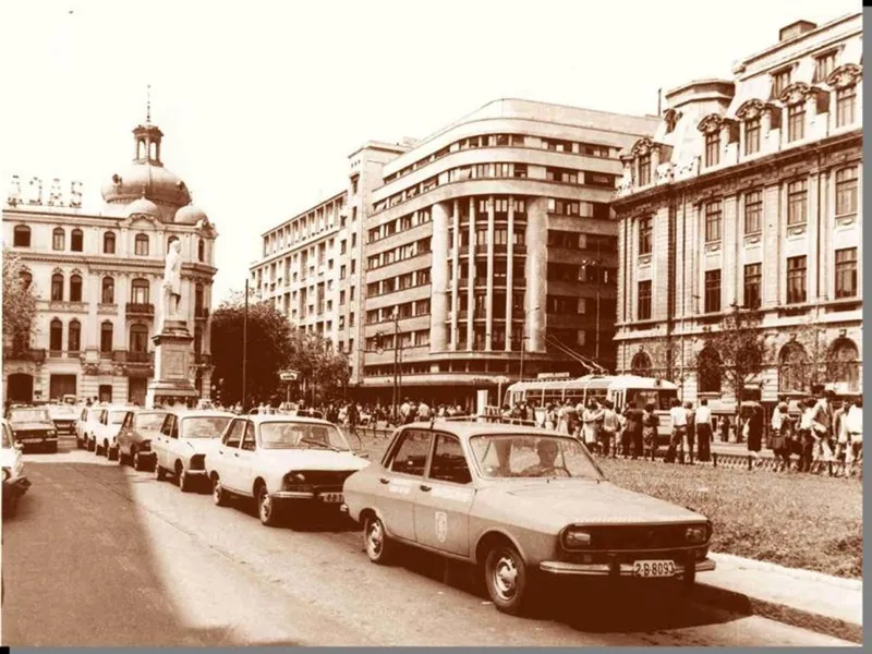 Turist în „Epoca de Aur”: Excursii cu autocarul - maxim 200 km, Taxi – 6 lei/km, salariu - 2.500 lei - Foto: getaxtaxi.blogspot.com