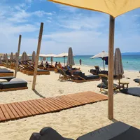 Românii „fug” în Grecia la mare: „E mai ieftin, știu să trateze turiștii”. Mix grill - 26 €/2 pers - Foto: Facebook/Forum Halkidiki - Imagine cu rol ilustrativ