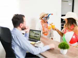 Unde merg românii în concediu cu vouchere de vacanță? Unii le refuză. Care e motivul? - Foto: Freepik (rol ilustrativ)