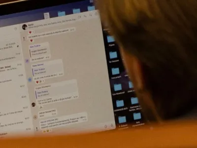 Un deputat moldovean organiza „o beție” chiar în timpul ședinței Parlamentului. Jurnaliștii au surprins discuția de pe Whatsapp