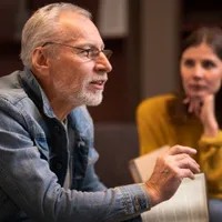 Care pensionari pierd bani din pensie la recalculare, pentru că nu li se recunosc toți ani munciți? - Foto: Freepik