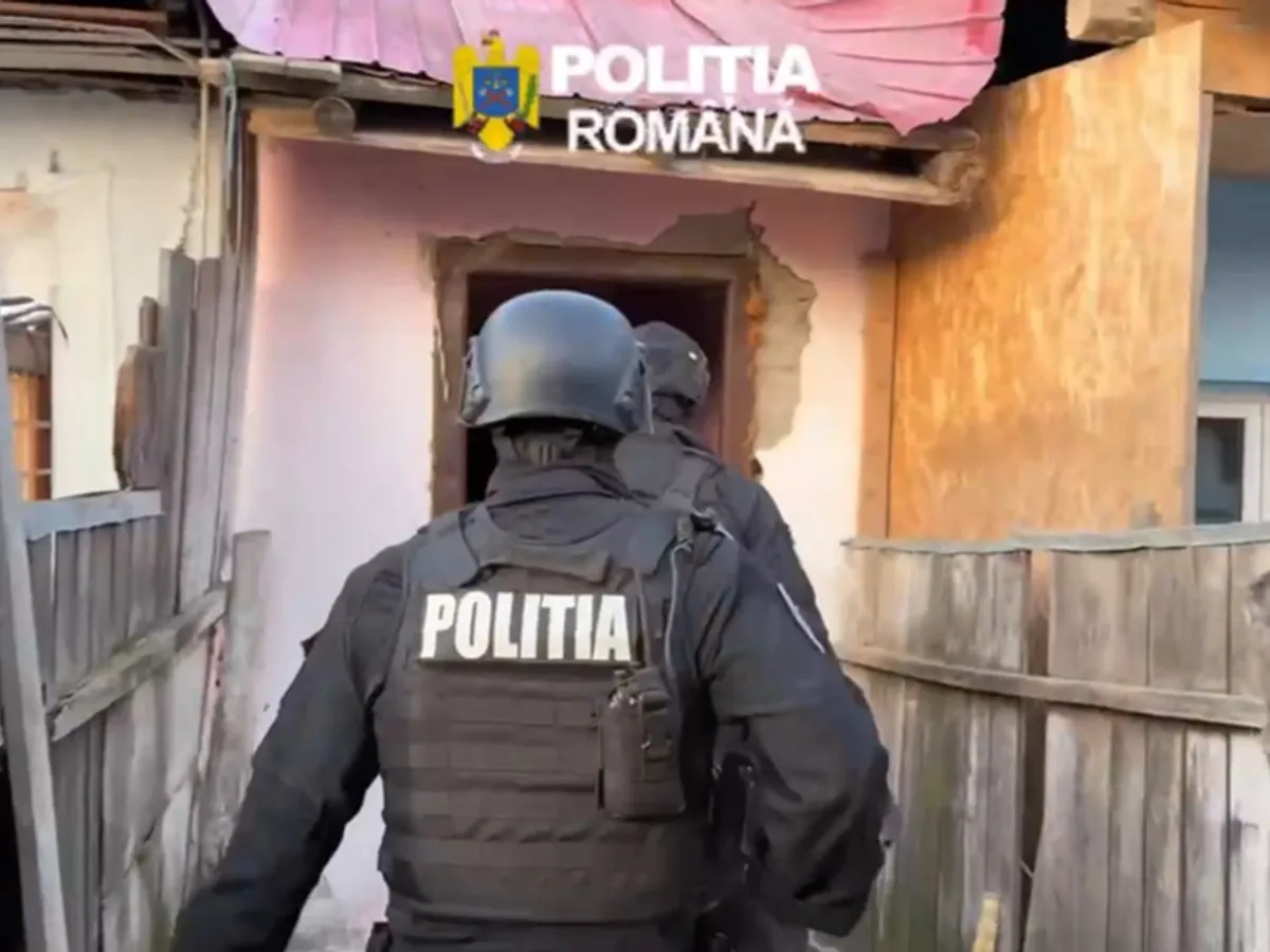Percheziții - Foto: Poliția Română