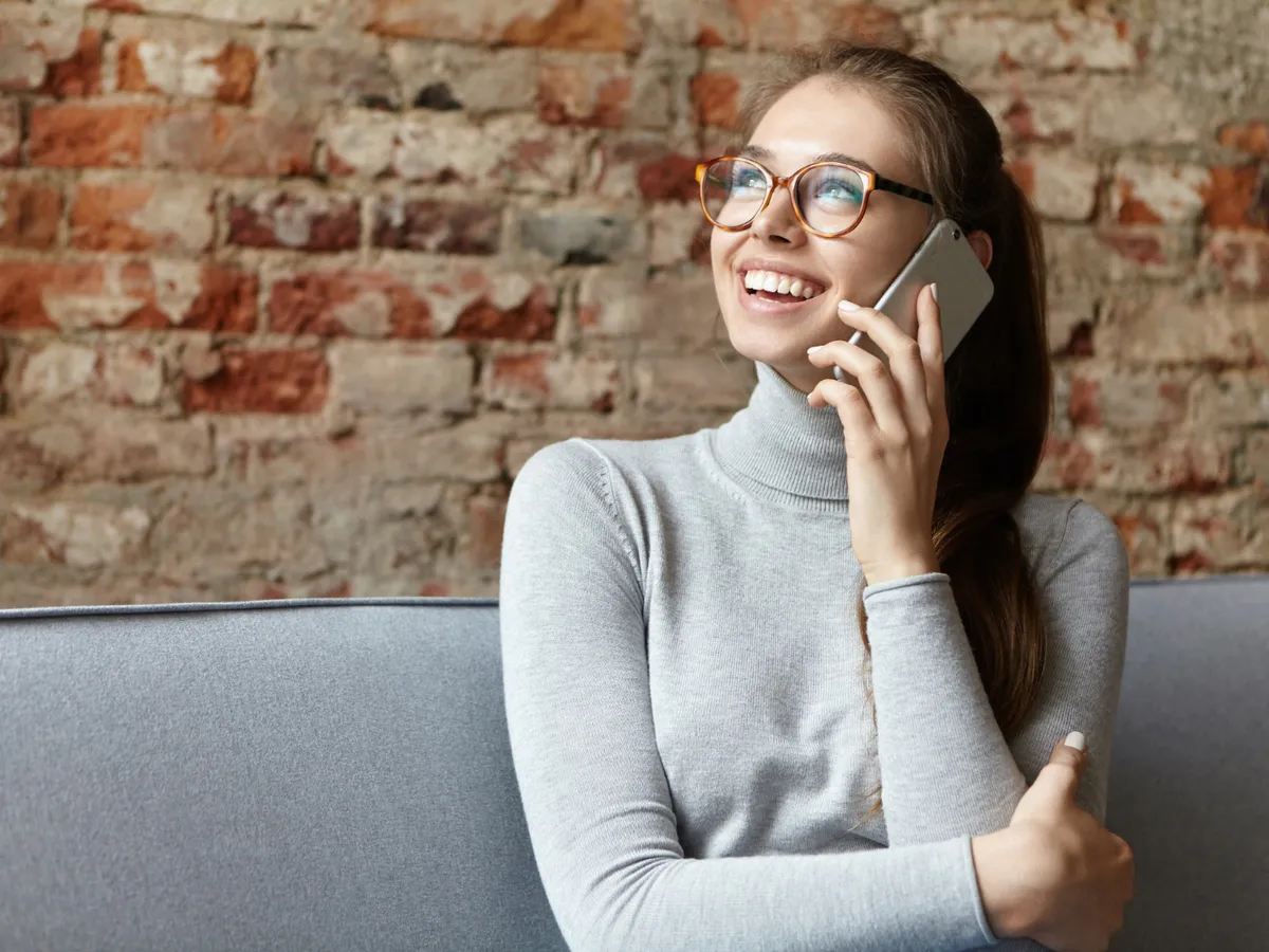 De ce nu e bine să încarci telefonul până la 100%. Procentul ideal, ca să reziste bateria mai mult - Foto: Freepik (Imagine cu rol ilustrativ)