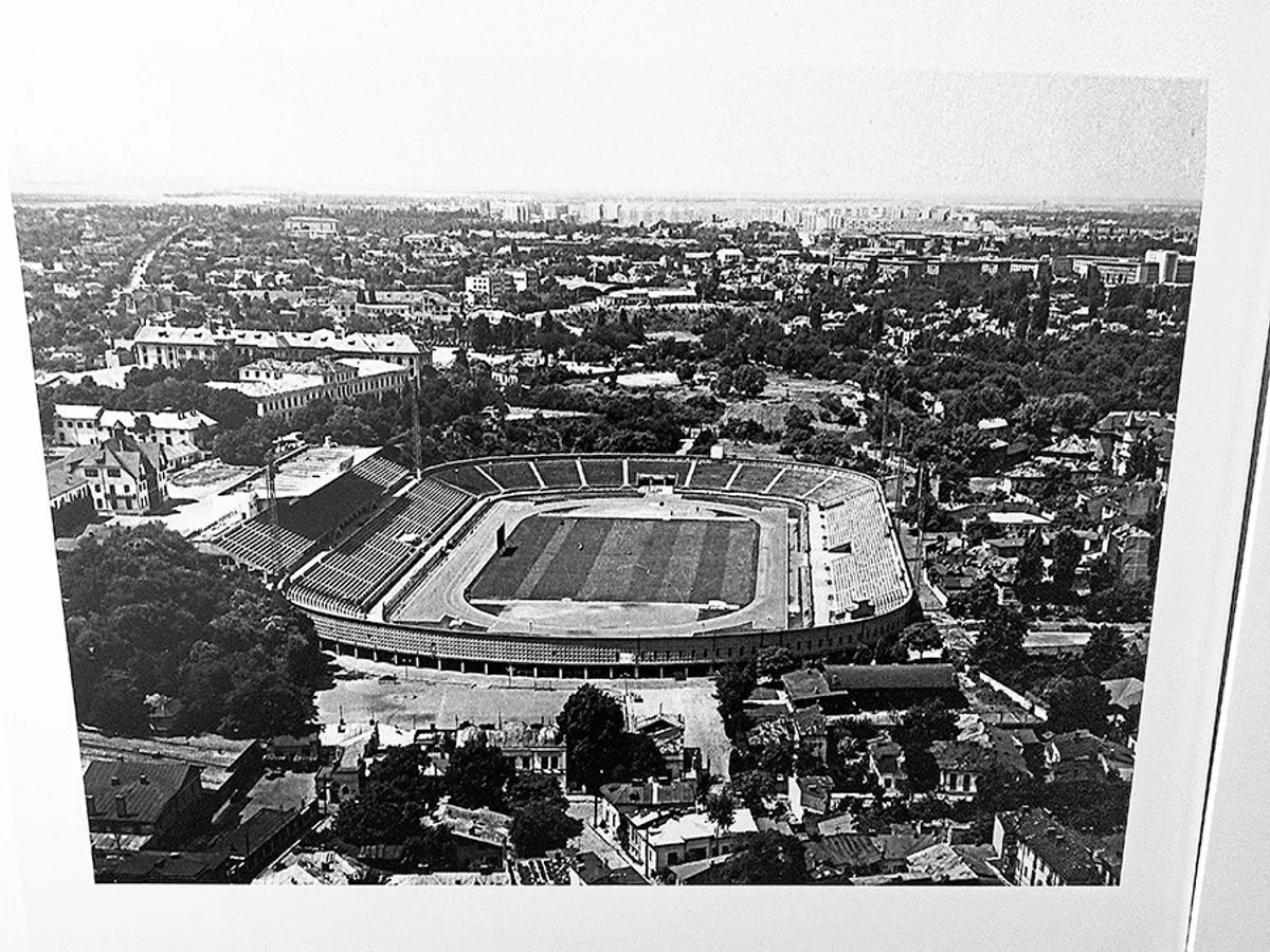 Stadionul Republicii, unul dintre cele mai populare din Capitală, a fost îngropat sub parcarea Senatului