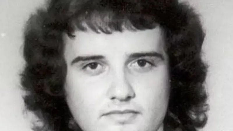 Recunoașteți personajul? Milionarul român ce a ajuns sărac, la mila nimănui! Cândva arunca cu banii - Foto: Arhiva personala (imagine cu rol ilustrativ)