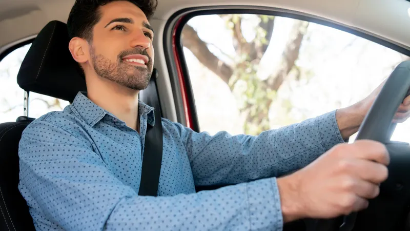 „Mecanicul prietenos” îi lasă pe șoferi fără bani. La ce trebuie să fie atenți conducătorii auto? Foto: Freepik (fotografie cu caracter ilustrativ)