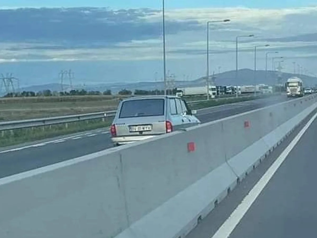 Cu dacia pe contrasens - FOTO: FB