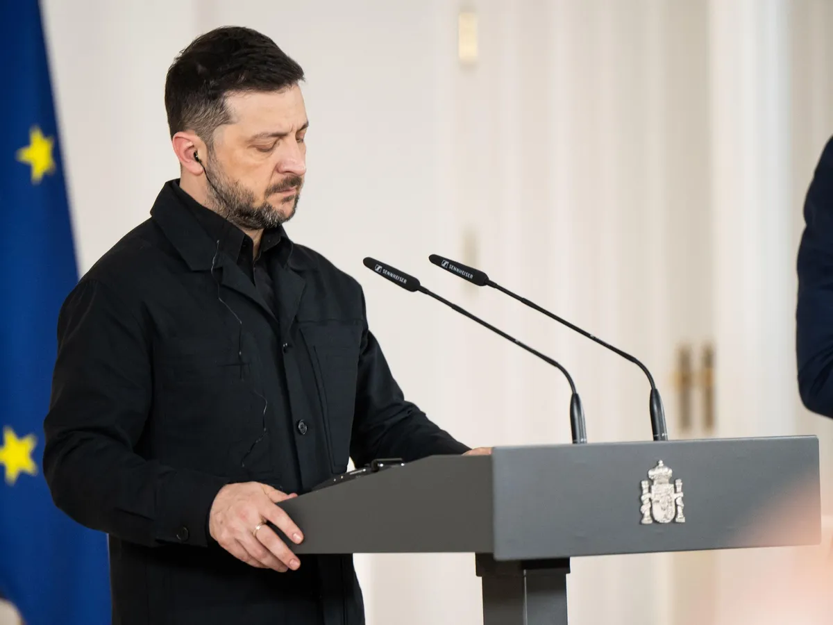 Zelenski: atacurile rusești au lăsat mii fără electricitate în șapte regiuni, vizând civil și infrastructură