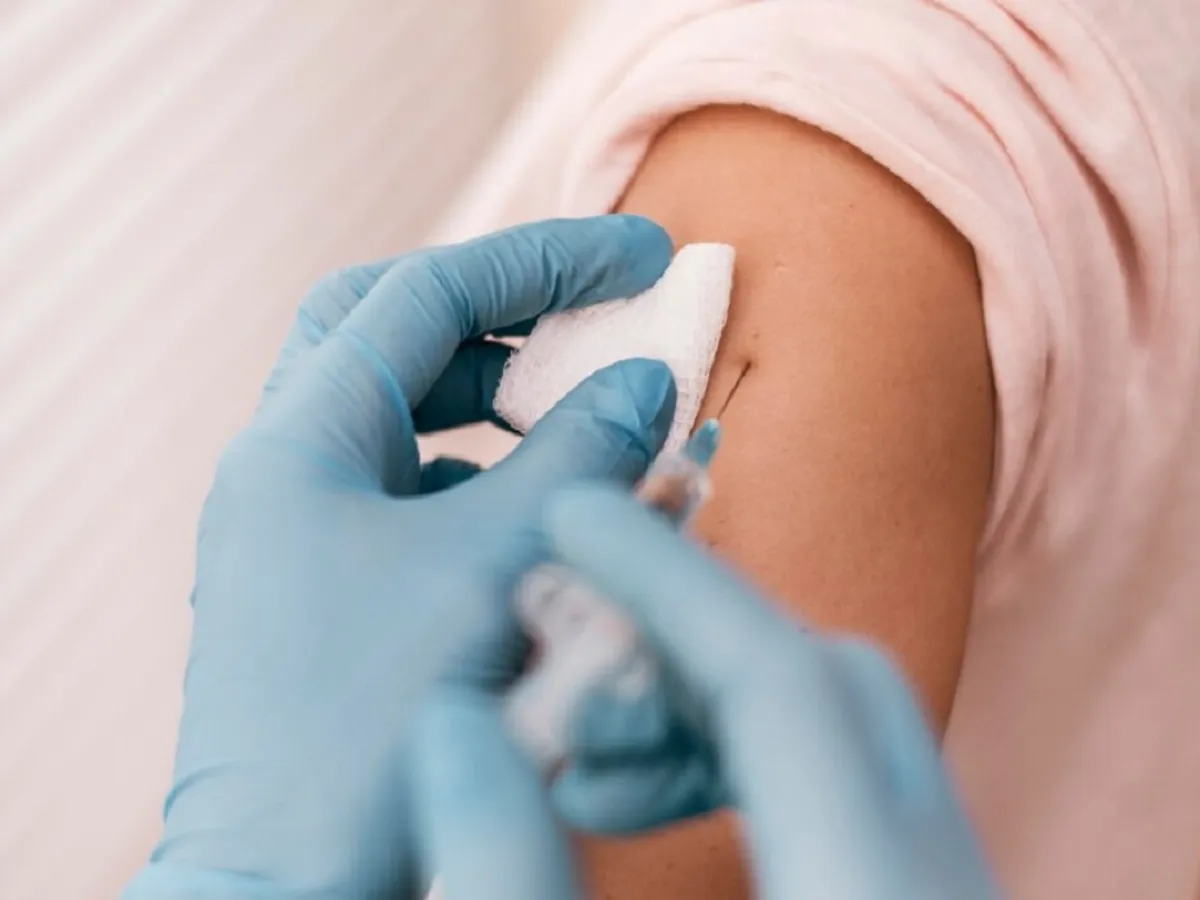 Românii, chemați să își facă vaccinul antigripal. Pentru cine este gratis? - Foto: Freepik.com (rol ilustrativ)