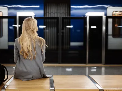 Trenurile CFR Călători trec la ora de vară în noaptea de 28-29 martie, ora 03:00 devine 04:00 oficial - Foto: Freepik (Imagine cu rol ilustrativ)